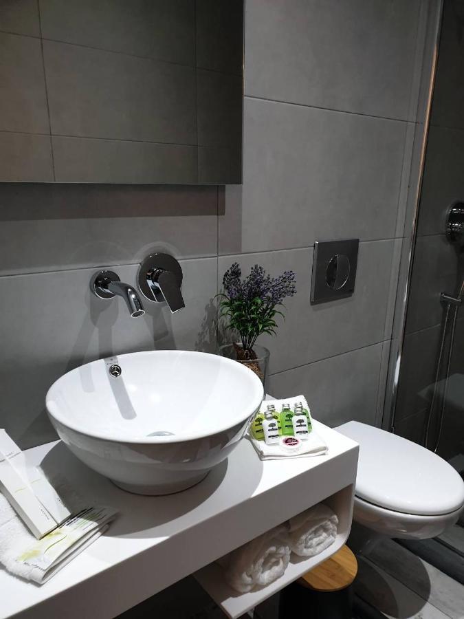 V-Suites 포토스 외부 사진